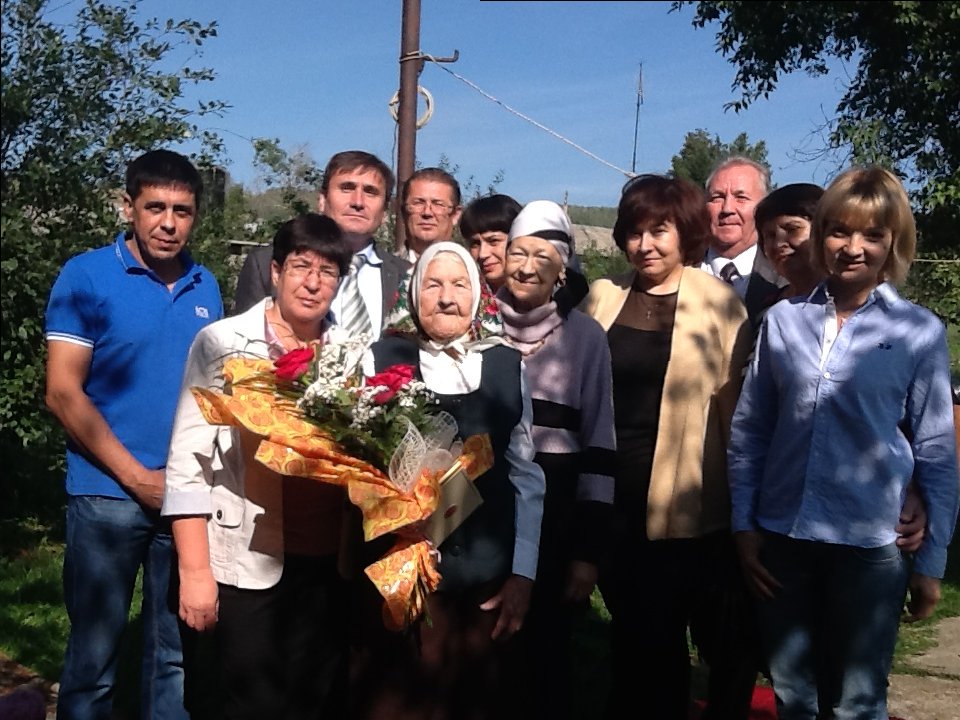Жительнице Бавлов Бибихабибе Мухаметовой исполнилось 100 лет